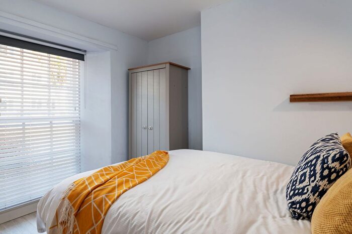 2 Bedroom Flat For Sale In Dart Retreat, Victoria Road, Dartmouth, Devon, TQ6