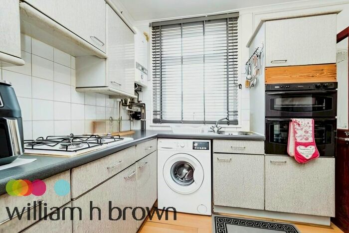 3 Bedroom Terraced House To Rent In Wedderburn Road, Barking, IG11