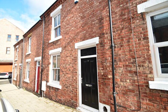 6 Bedroom House To Rent In Mitchel Street -, DH1