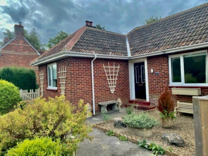 2 Bedroom Bungalow To Rent In Brook Street, Warminster, BA12