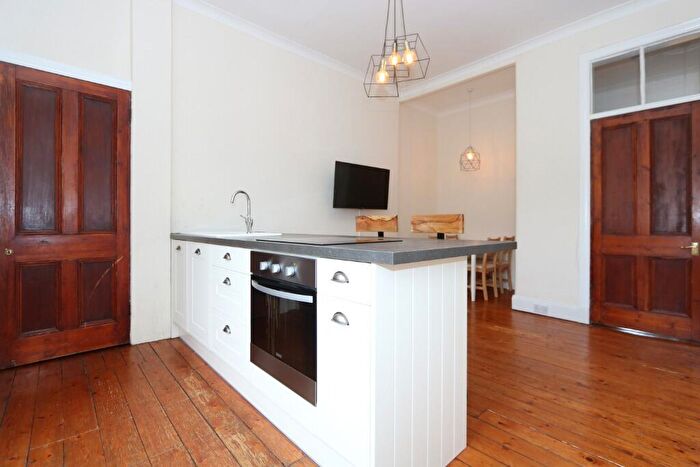 1 Bedroom Flat To Rent In Edgehill Road, Glasgow, Glasgow City, G11