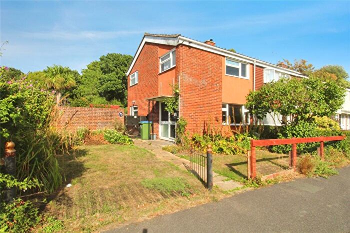 3 Bedroom End Of Terrace House For Sale In Barnes Close, Sarisbury Green, Southampton, Hampshire, SO31