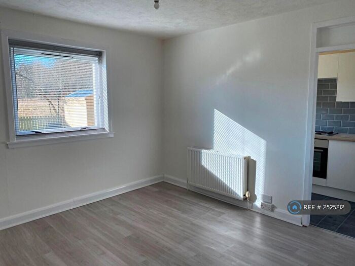 1 Bedroom Flat To Rent In Muirend Court, Bo'ness, EH51