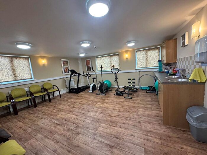 1 Bedroom Flat For Sale In Hampstead Drive, Stockport, Greater Manchester, SK2