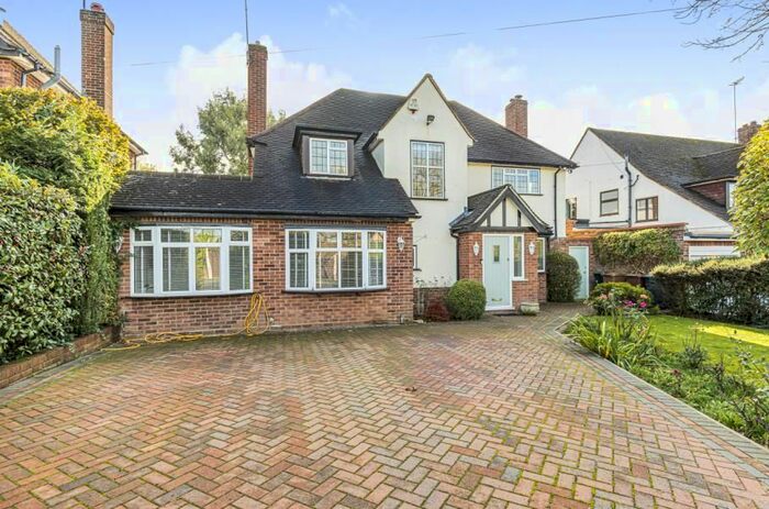 4 Bedroom Detached House To Rent In Bishops Avenue, Northwood, HA6