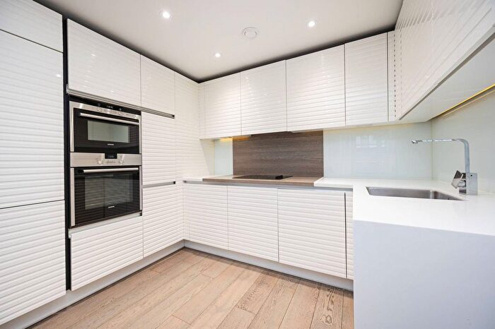 1 Bedroom Flat To Rent In Central Street, Clerkenwell, London, EC1V