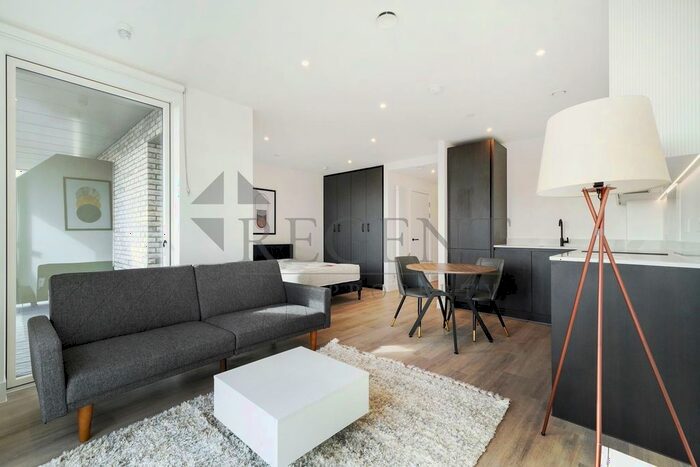 Studio To Rent In Silverleaf House, Heartwood Boulevard, W3