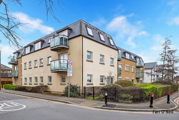 2 Bedroom Apartment For Sale In Mornington Road, Woodford Green, IG8