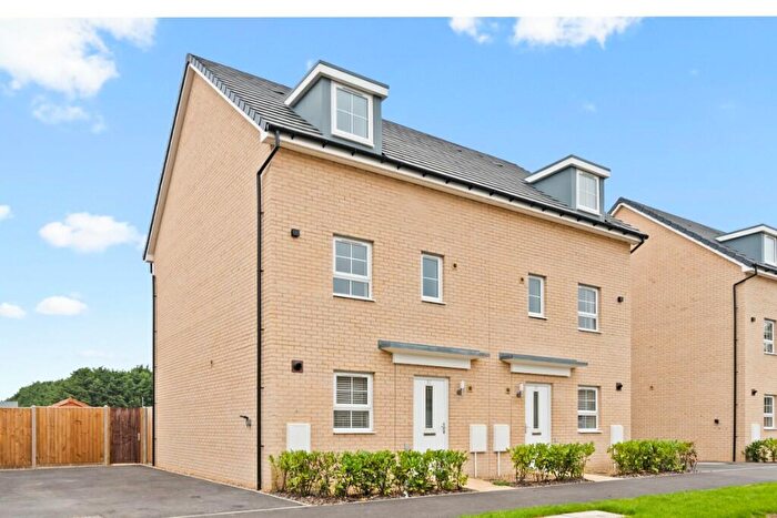 4 Bedroom Semi-Detached House To Rent In Ostler Road, Norwich, Norfolk, NR13