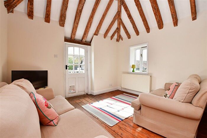 2 Bedroom Barn Conversion For Sale In Shellwood Road, Leigh, Reigate, Surrey, RH2