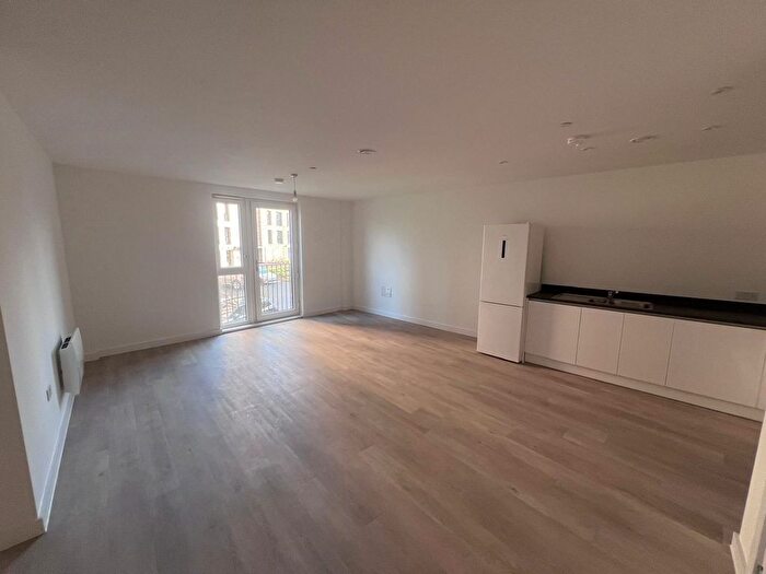 1 Bedroom Flat To Rent In Griffiths Close, Balsall Heath, Birmingham, B12