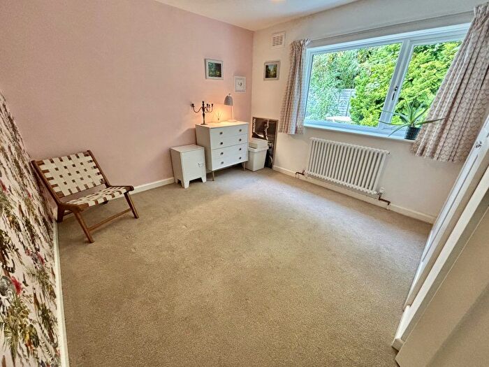 2 Bedroom Detached Bungalow For Sale In Arnewood Gardens, Yeovil, Somerset, BA20