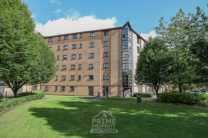 3 Bedroom Flat For Sale In Flat, Riverview Place Glasgow, G5