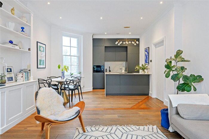 2 Bedroom Flat For Sale In Cross Street, London, N1