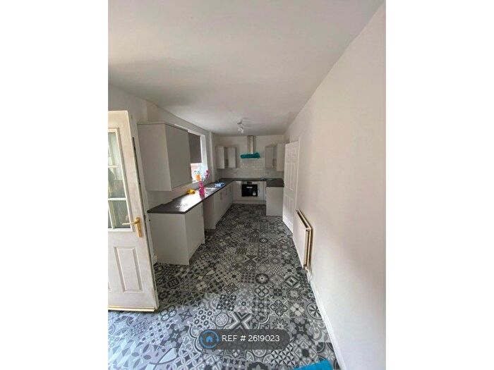 3 Bedroom Terraced House To Rent In Barton Avenue, Hartlepool, TS25