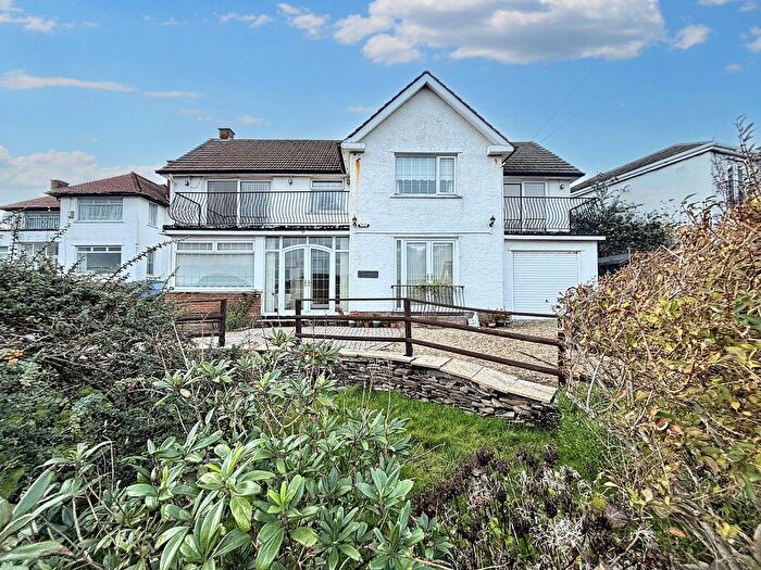 4 Bedroom Detached House For Sale In Maes-Y-Coed, Barry, CF62