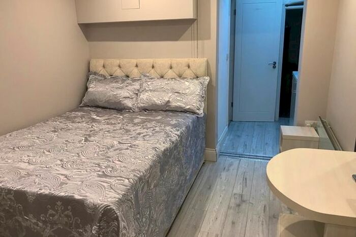 Studio To Rent In London Street, Paddington, W2