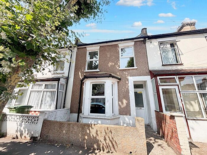 5 Bedroom Terraced House For Sale In Finden Road, London, E7