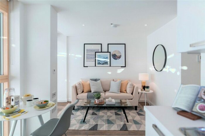 1 Bedroom Studio To Rent In Queen Street, Maidenhead, Berkshire, SL6