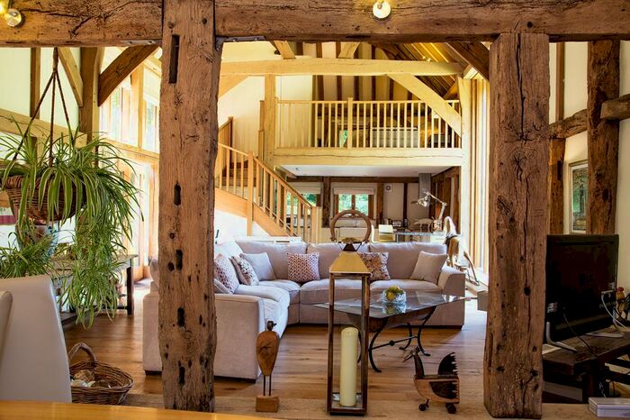 1 Bedroom Barn Conversion To Rent In Brookwood, GU24