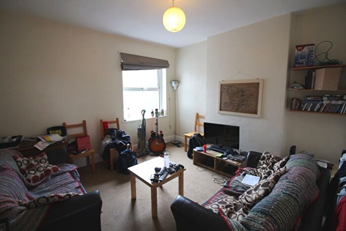 3 Bedroom End Of Terrace House To Rent In Flaxland Avenue, Heath, CF14