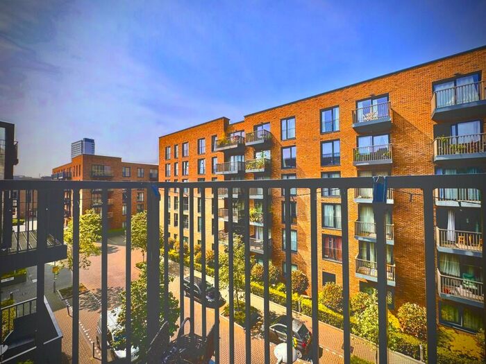 1 Bedroom Apartment To Rent In Endeavour House, Ashton Reach, SE16