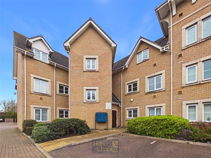 2 Bedroom Apartment For Sale In Walnut Close, Laindon, Basildon, Essex, SS15