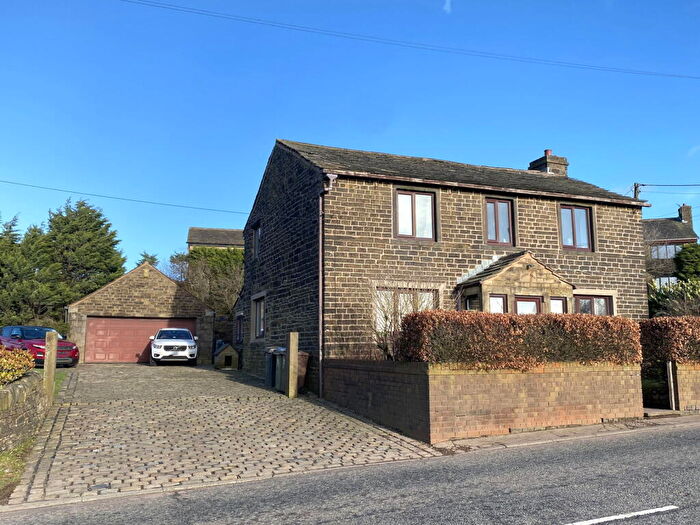 4 Bedroom Detached House For Sale In Chapel Farm -, Buckstones Road, Oldham, OL1