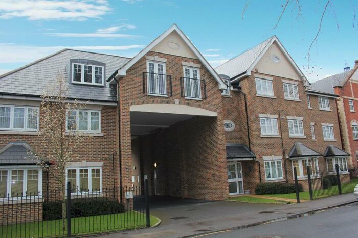 1 Bedroom Flat To Rent In Woking, GU21