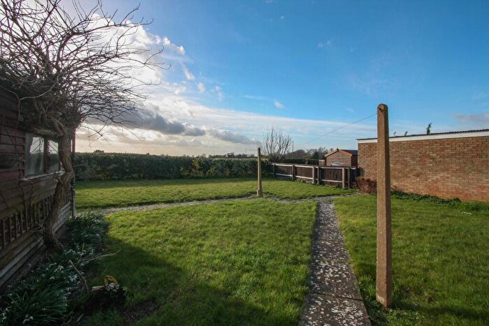 2 Bedroom Detached Bungalow To Rent In Orchard Row, Soham, Ely, CB7
