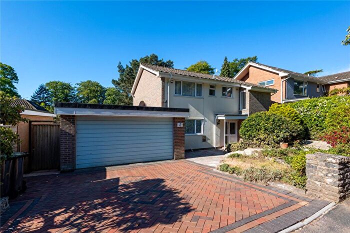 3 Bedroom Detached House For Sale In Leven Close, Bournemouth, Dorset, BH4