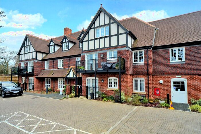 2 Bedroom Flat To Rent In Bolters Lane, Banstead, Surrey, SM7