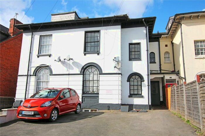 2 Bedroom Flat To Rent In Basingstoke Road, Reading, Berkshire, RG2