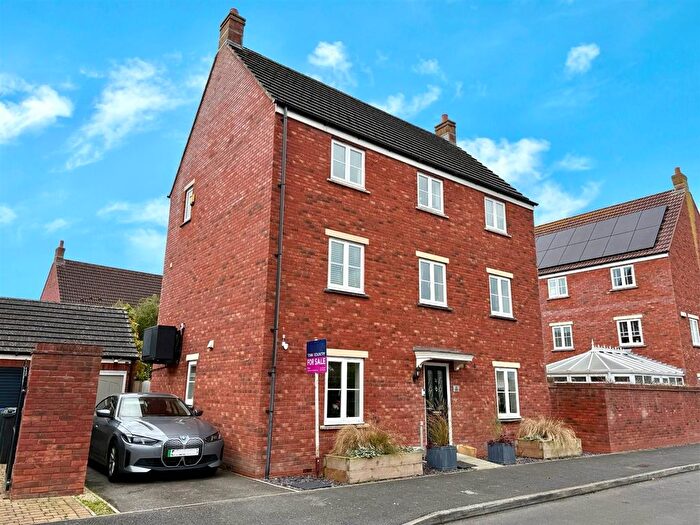 5 Bedroom Detached House For Sale In Park Road, Bowerhill, Melksham, SN12