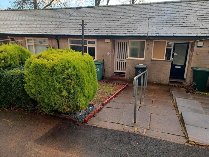 1 Bedroom House To Rent In Oakleigh Gardens, Clayton, Bradford, BD14