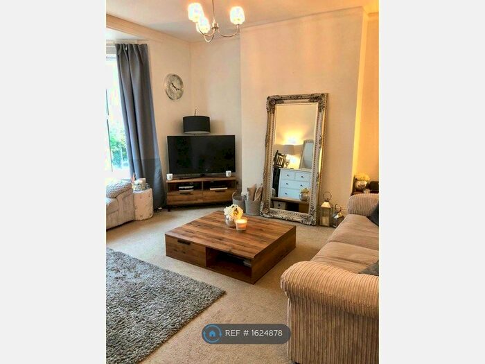 1 Bedroom Flat To Rent In Queens Road, Brentwood, CM14