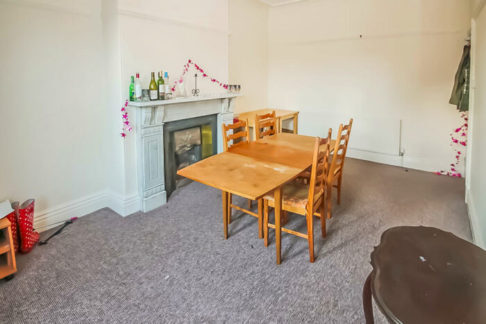 6 Bedroom Terraced House To Rent In Claremont Drive, Headingley, Leeds, LS6