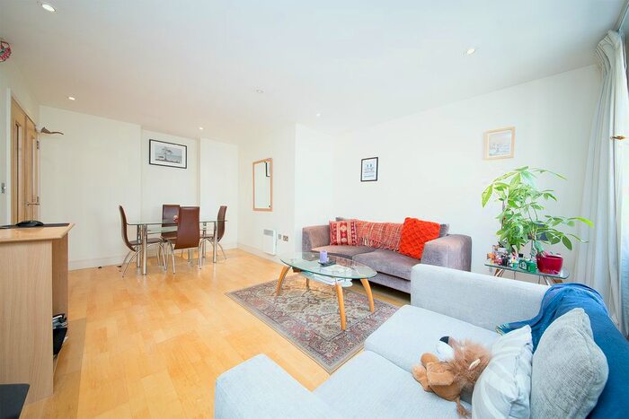 1 Bedroom Flat To Rent In Caraway Apartments, Cayenne Court, Curlew Street, London, SE1