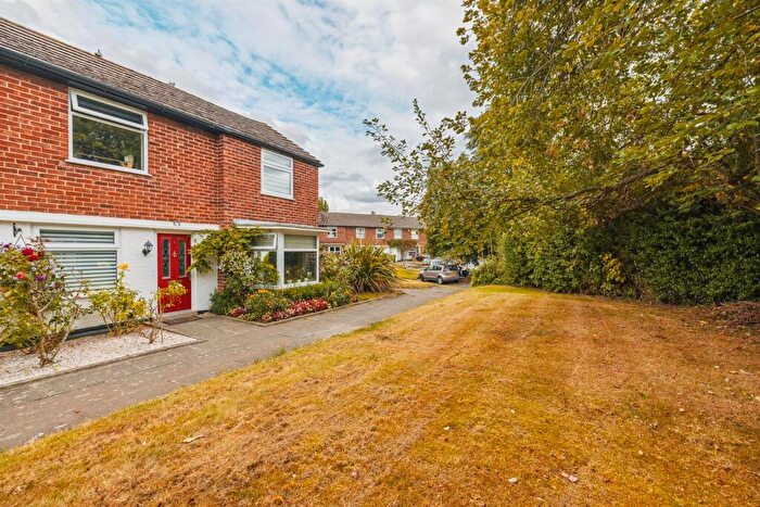 3 Bedroom Semi-Detached House For Sale In Smithy Close, Ness, Neston, CH64