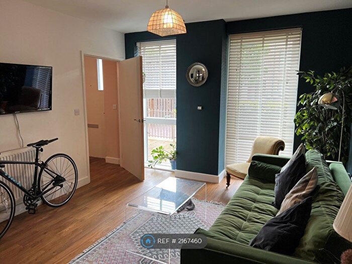 1 Bedroom Flat To Rent In Adenmore Road, London, SE6