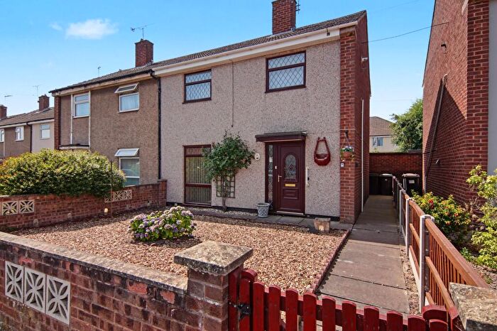 3 Bedroom Semi-Detached House For Sale In Newcomen Road, Bedworth, CV12