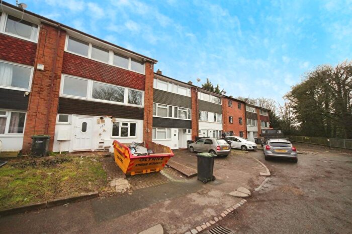 3 Bedroom Terraced House For Sale In Pomfret Avenue, Luton, LU2