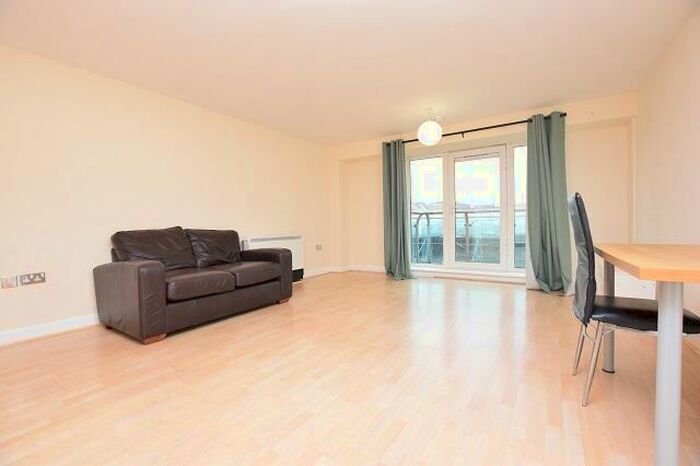 2 Bedroom Apartment To Rent In Royal Plaza, Westfield Terrace, Sheffield, S1