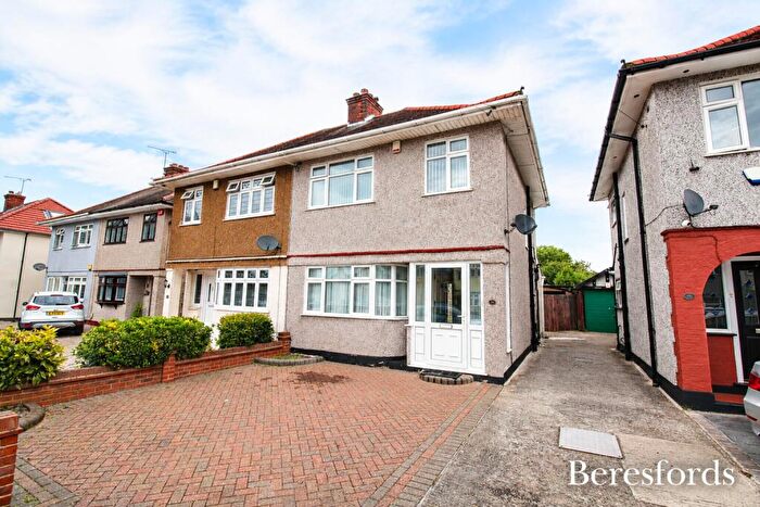 3 Bedroom Semi-Detached House To Rent In Lynwood Drive, Collier Row, RM5