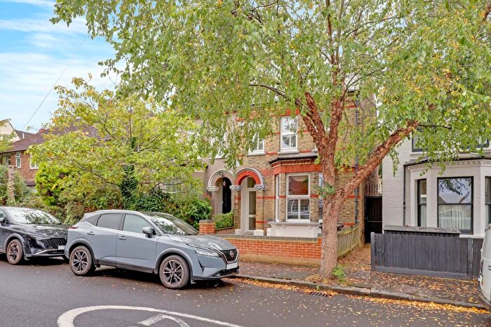 5 Bedroom Semi-detached House For Sale In Melvin Road, Penge, London, SE20