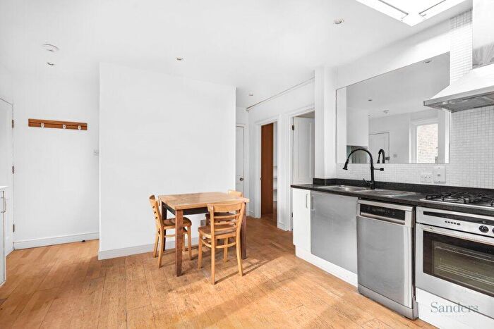 2 Bedroom Flat To Rent In Huntingdon Street, Islington, London, N1