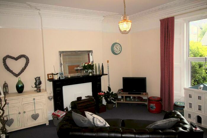 1 Bedroom Flat To Rent In Kings Road, Clevedon, BS21