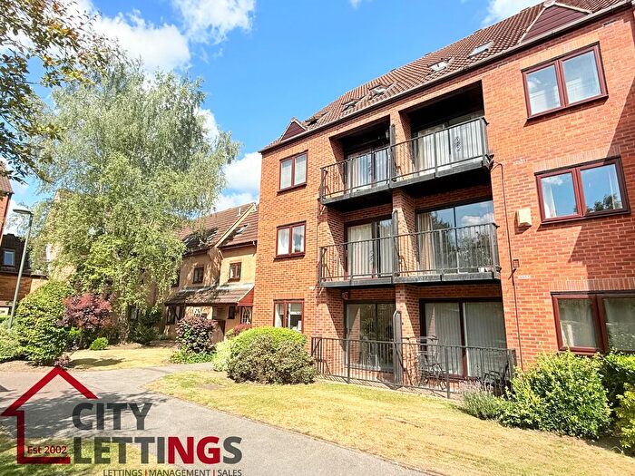 2 Bedroom Flat To Rent In Kingfisher Wharf, Castle Marina, NG7