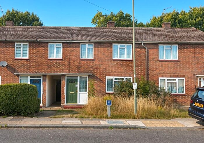 4 Bedroom Terraced House For Sale In Meadfield, Edgware, Middlesex, HA8