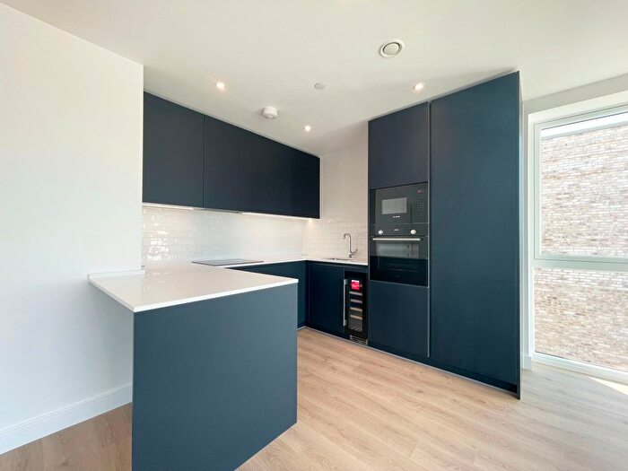 2 Bedroom Flat To Rent In Beresford Avenue, Wembley, HA0